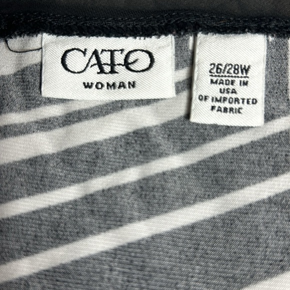 Cato Black and White Blouse with Sheer Trim Sz 26/28W - Picture 4 of 9